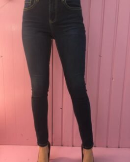 19 . Γυναικείο Skinny Blue Black Jean Push Up – Regular Waist