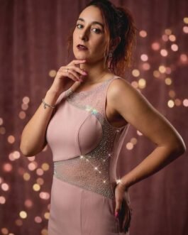 15 . Σατέν Βραδινό Φόρεμα με Στρας & Διαφάνεια – Glam Evening Gown