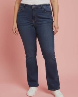 53 . Πολύ Ψηλόμεσο Ελαστικό Jean με Ελαφριά Καμπάνα – Plus Size