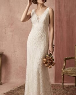 93. Δαντελένιο Νυφικό σε Στενή Γραμμή με Διακριτική Παγέτα – Vintage Nostalgia Bridal