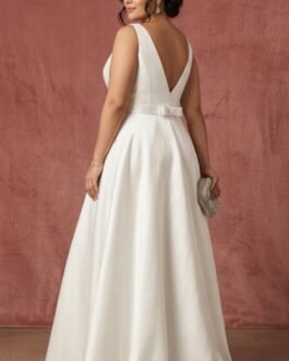 98.  Σατέν Νυφικό Plus Size σε Α-Line Γραμμή με Ζώνη – Minimal Elegant
